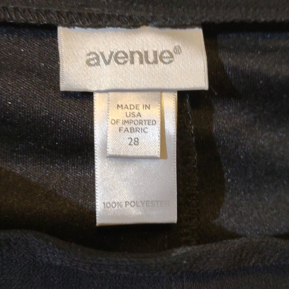 NWOT Avenue Plus Size 28 Black Polyester Flare Skirt - Picture 2 of 5